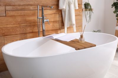Luxury Spa-Style Bathtub